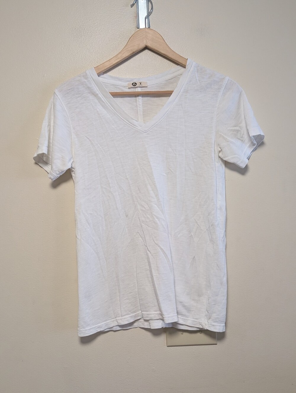 American Giant Supima Cotton White V-Neck T-Shirt Small Made in USA